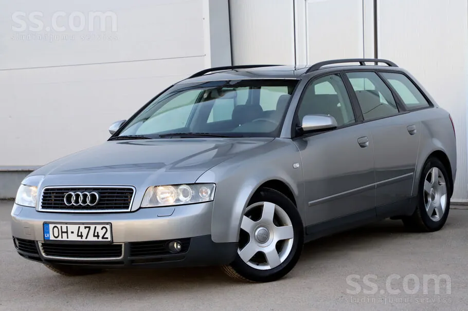 Audi A4 2003 photo 2