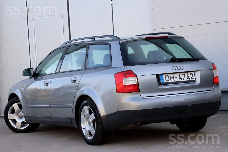 Audi A4 2003 photo 4