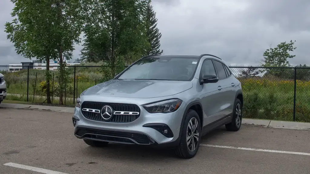Mercedes-Benz Gla 2026 photo 2