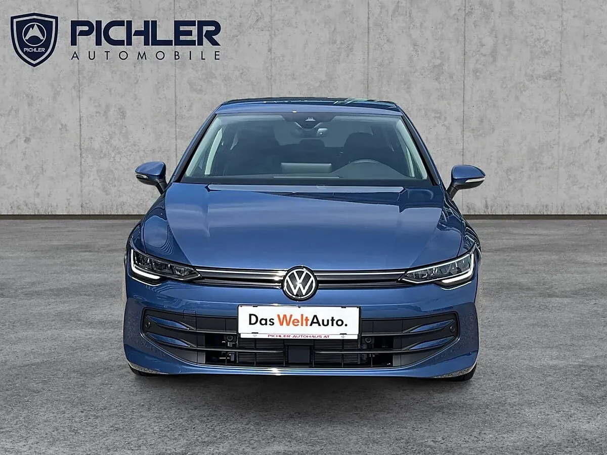 Volkswagen Golf 2025 photo 2