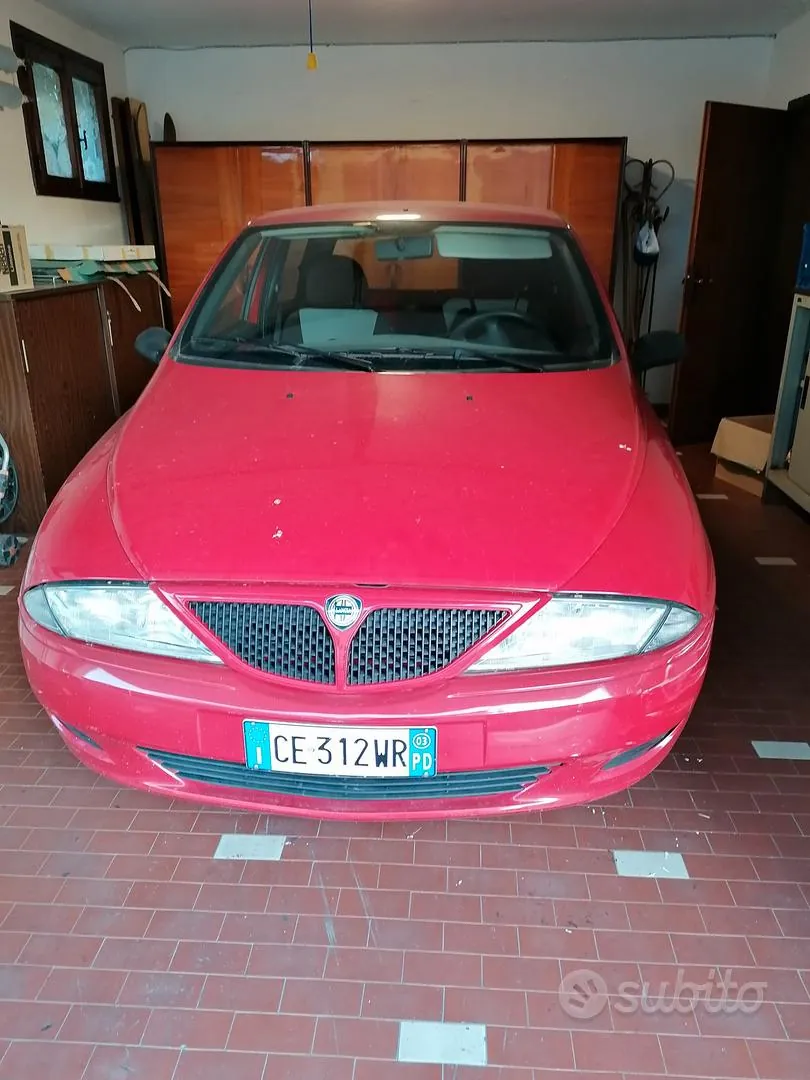 Lancia Y