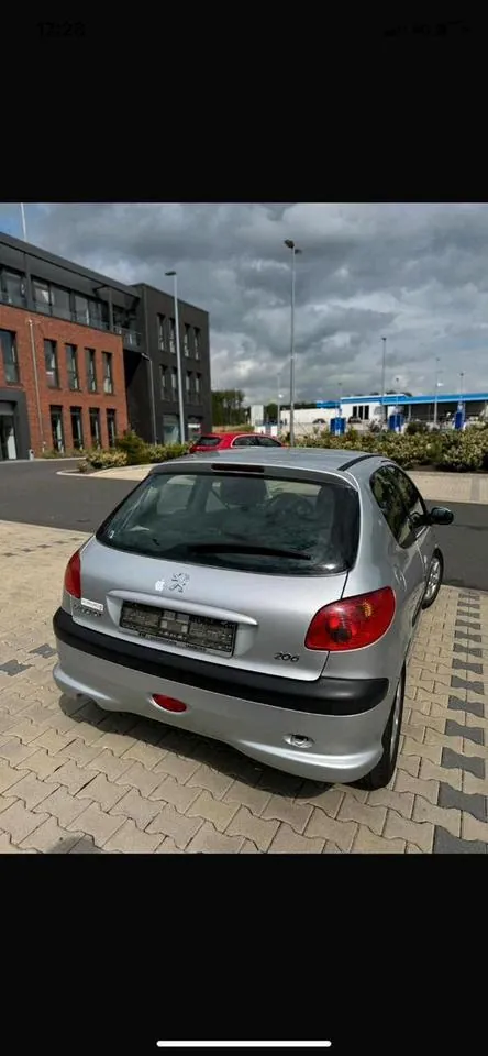 Peugeot 206