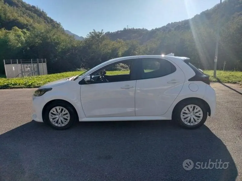 Toyota Yaris 2022 photo 5