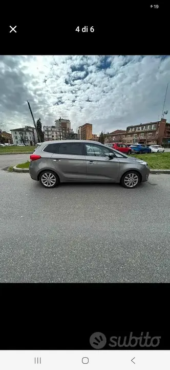 Kia Carens