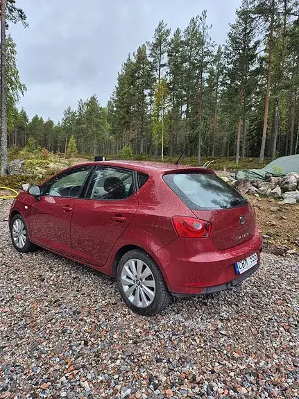Seat Ibiza 2014 photo 4