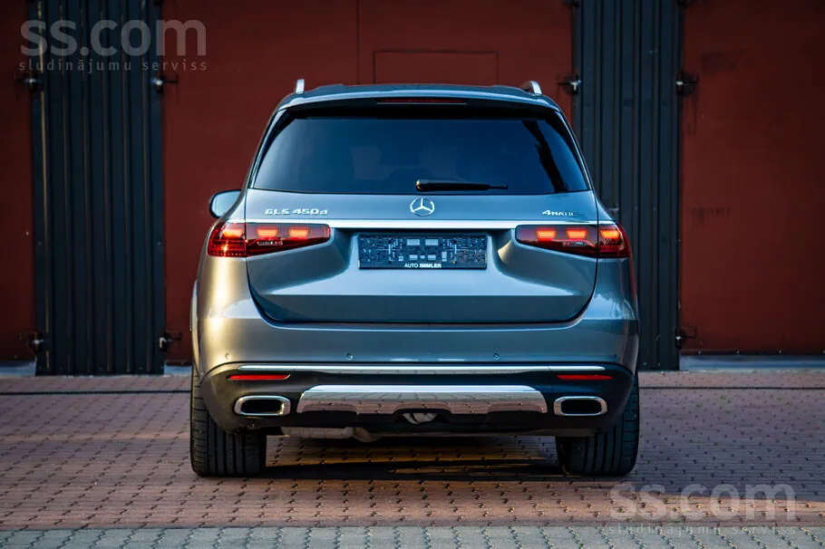 Mercedes-Benz Gls 2024 photo 4