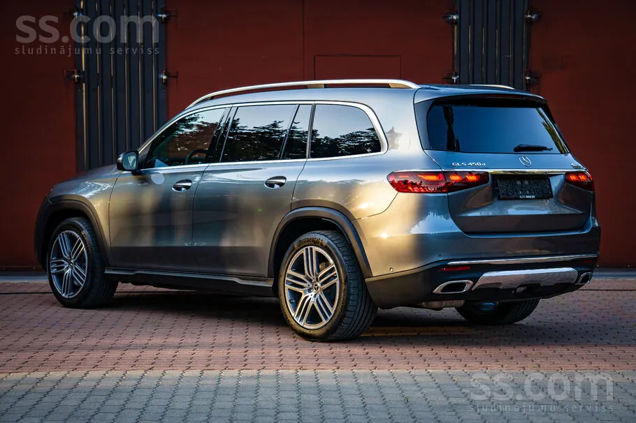 Mercedes-Benz Gls 2024 photo 3