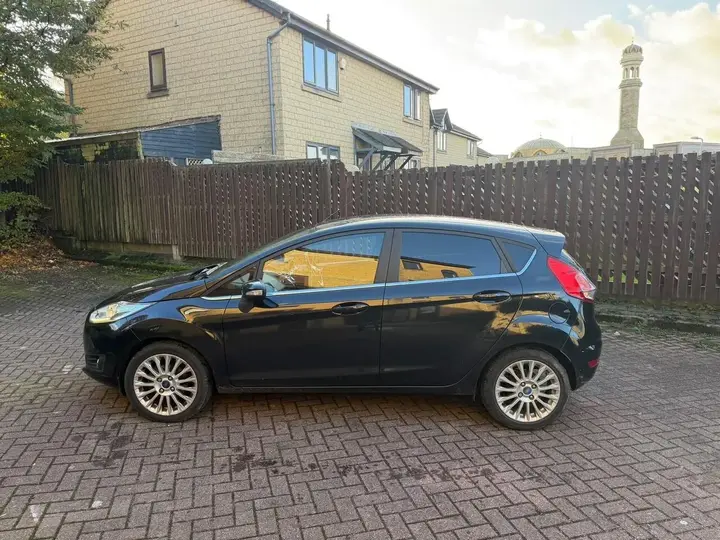 Ford Fiesta 2014 photo 5