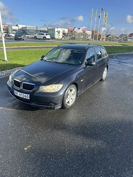 BMW 318D 2008 photo 2
