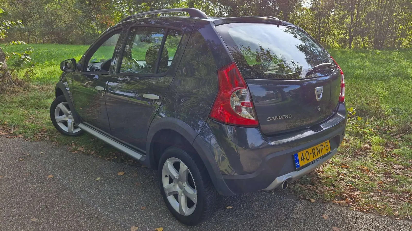 Dacia Sandero 2011 photo 3