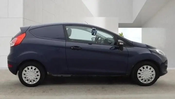 Ford Fiesta 2014 photo 4
