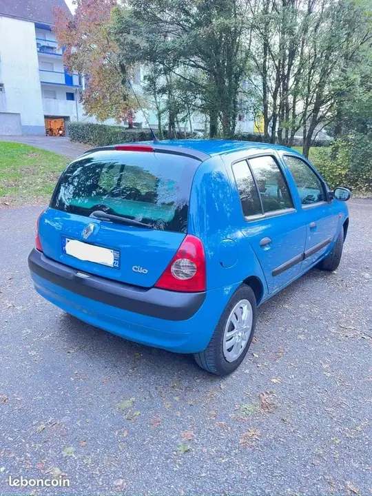 Renault Clio 2001 photo 2