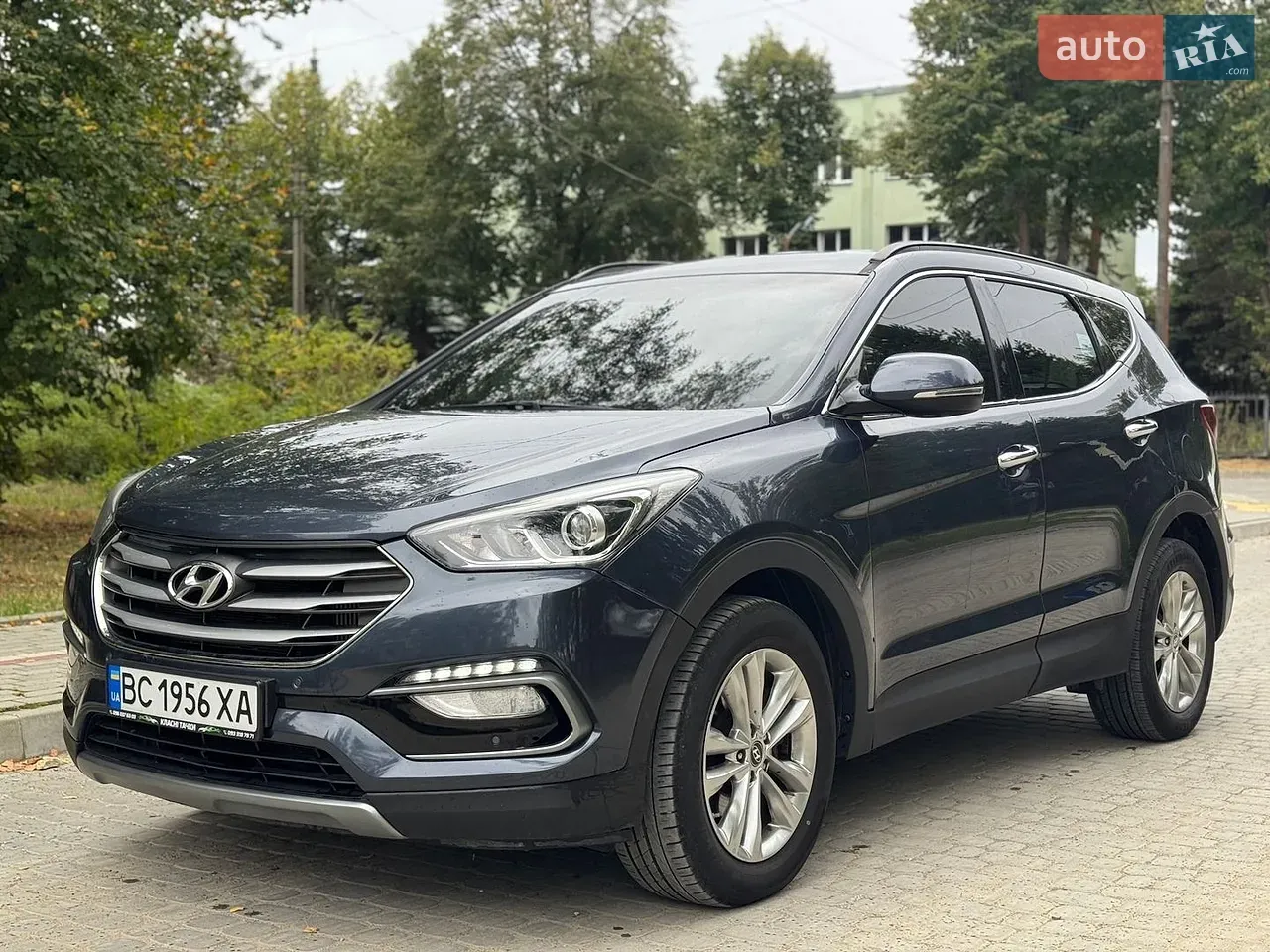 Hyundai Santa Fe 2017 photo 3