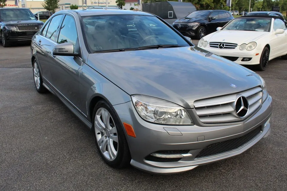 Mercedes-Benz C-Class 2011 photo 5