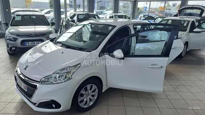 Peugeot 208 2020 photo 3