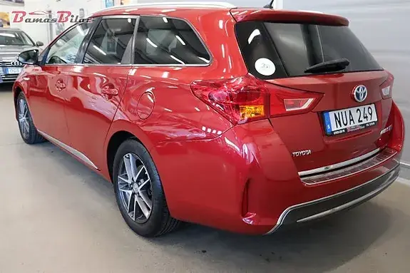 Toyota Auris 2015 photo 3