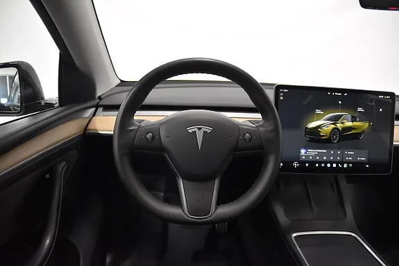 Tesla Model Y 2022 photo 2