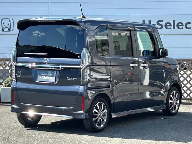 Honda N-Box 2022 photo 2
