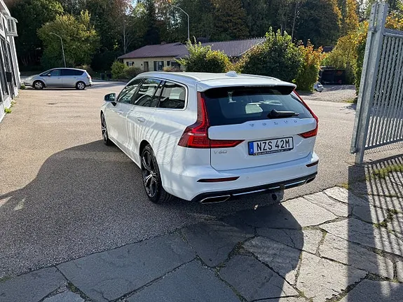 Volvo V60 2021 photo 4