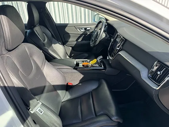 Volvo V60 2021 photo 5