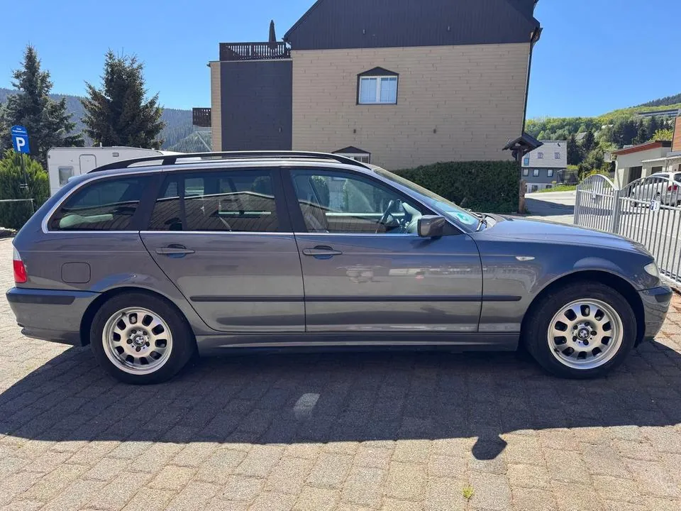 BMW 325Xi Touring