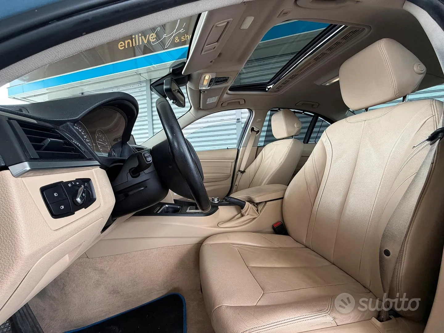 BMW 335I 2012 photo 4