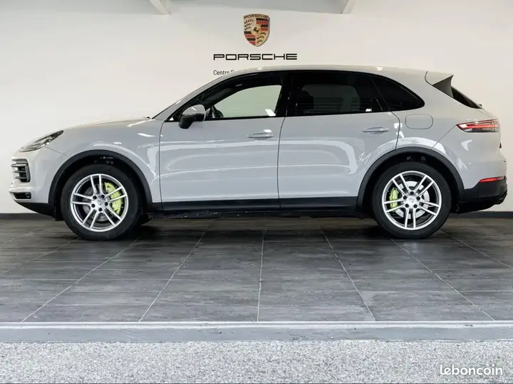 Porsche Cayenne 2021 photo 2