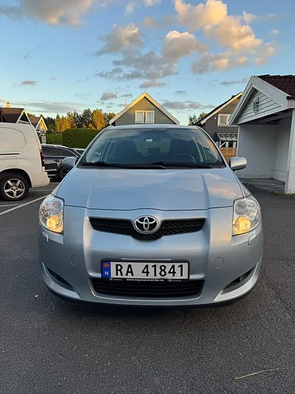 Toyota Auris 2008 photo 2
