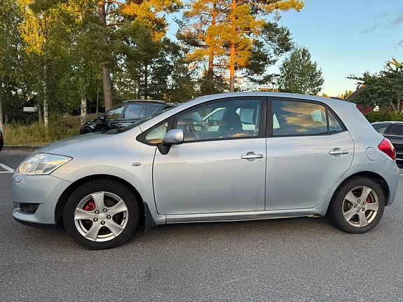 Toyota Auris 2008 photo 4