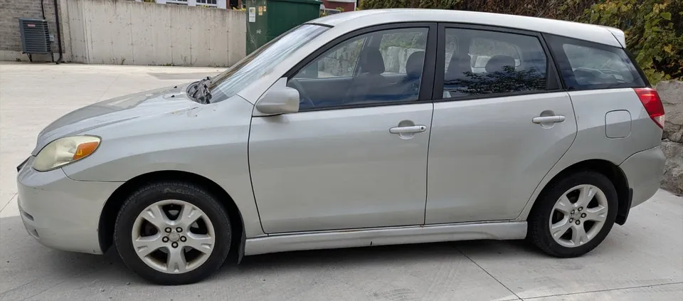 Toyota Matrix 2004 photo 2