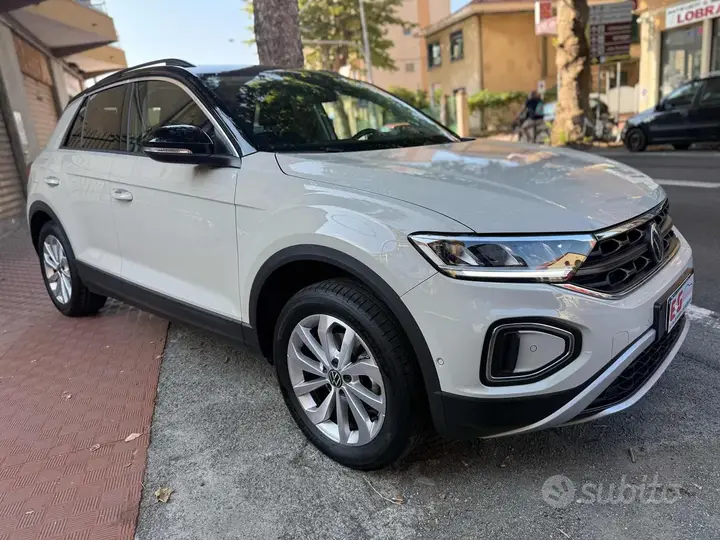 Volkswagen T-Roc 2023 photo 4