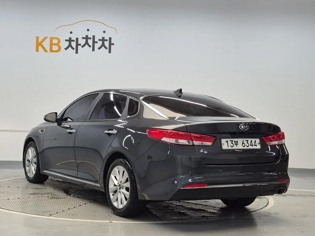 Kia K5 2018 photo 2