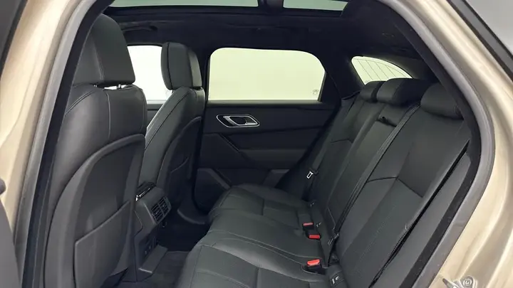 Land Rover Range Rover Velar 2025 photo 4