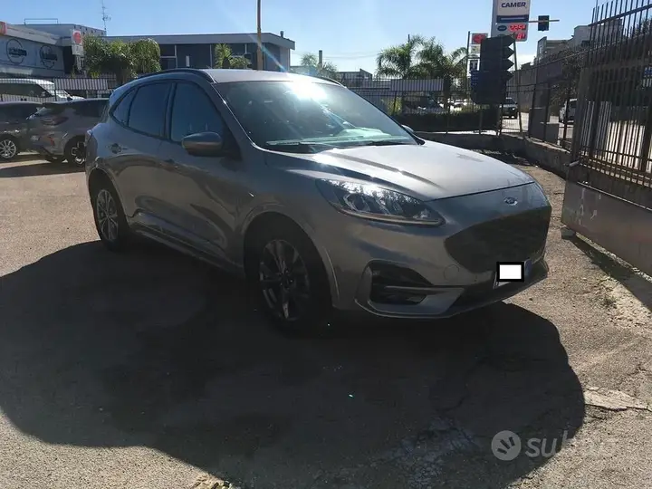 Ford Kuga 2022 photo 2