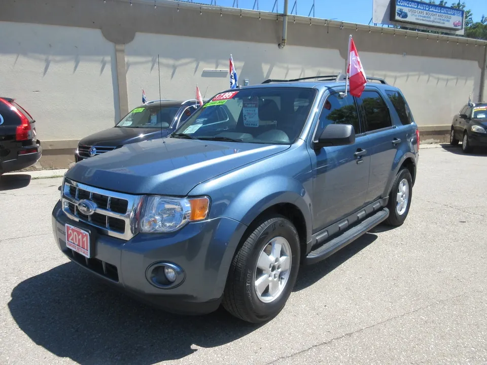 Ford Escape 2011 photo 3
