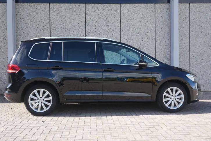 Volkswagen Touran 2018 photo 3