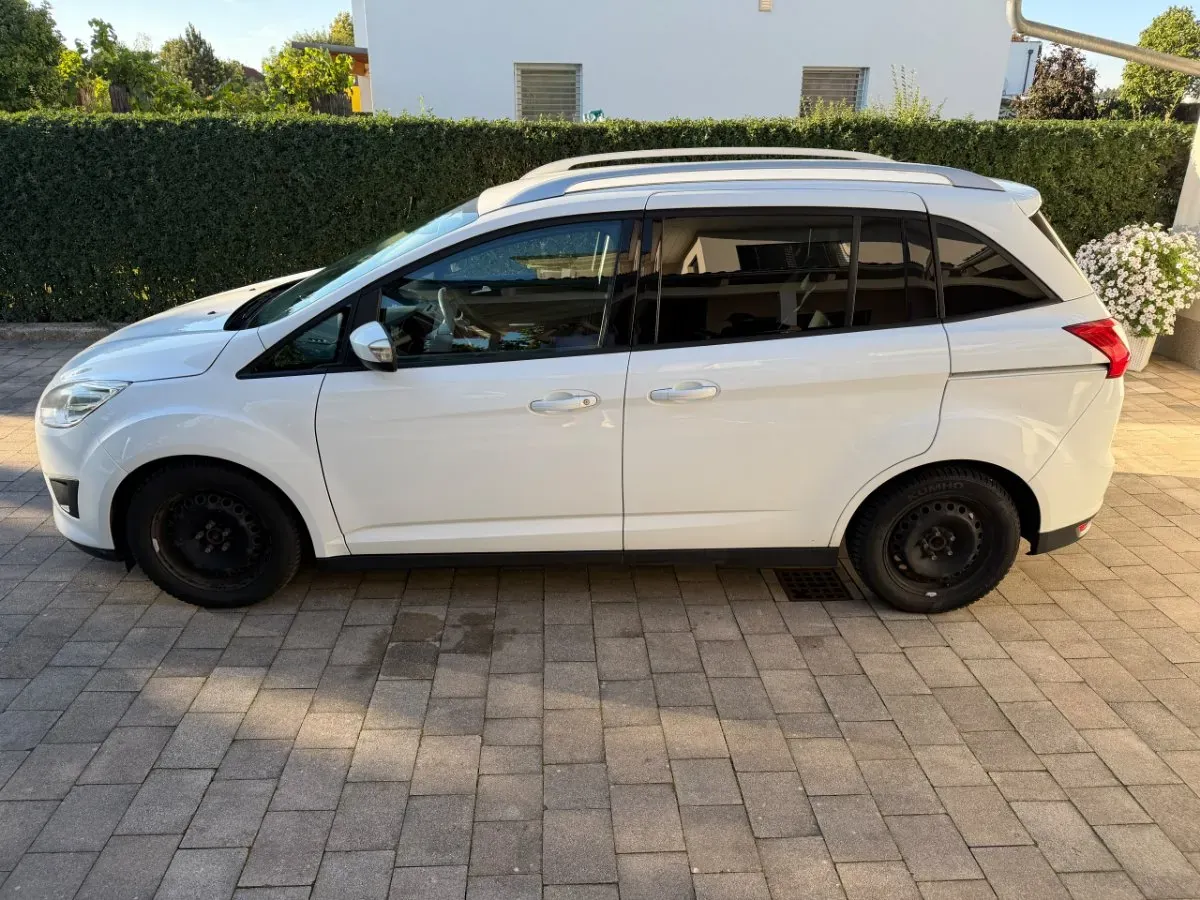 Ford C-Max 2013 photo 2