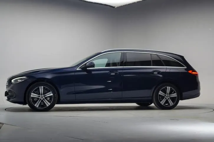 Mercedes-Benz C-Class 2022 photo 2