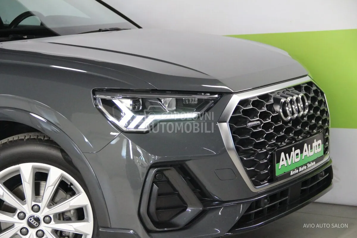 Audi Q3 2022 photo 4