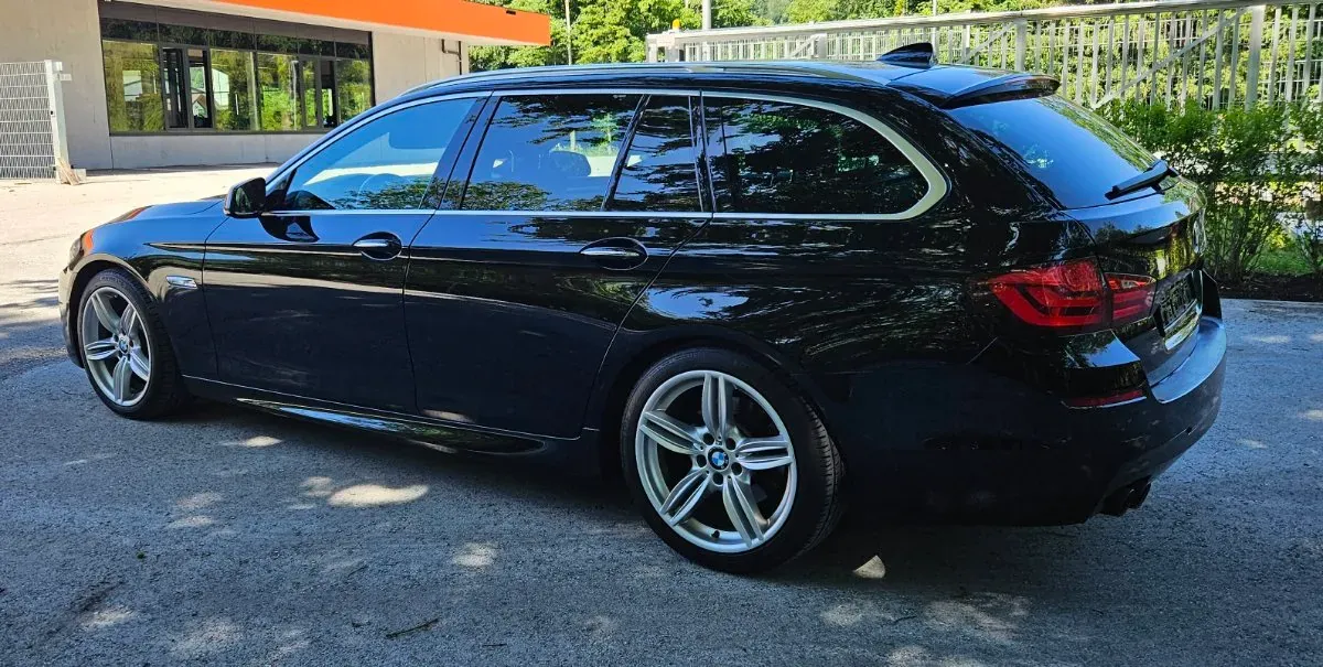 BMW 5 Series 2012 photo 2