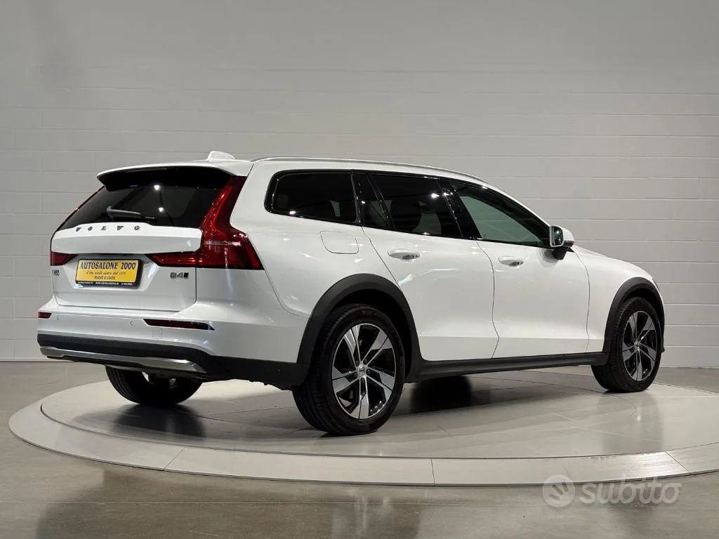 Volvo V60 2023 photo 5