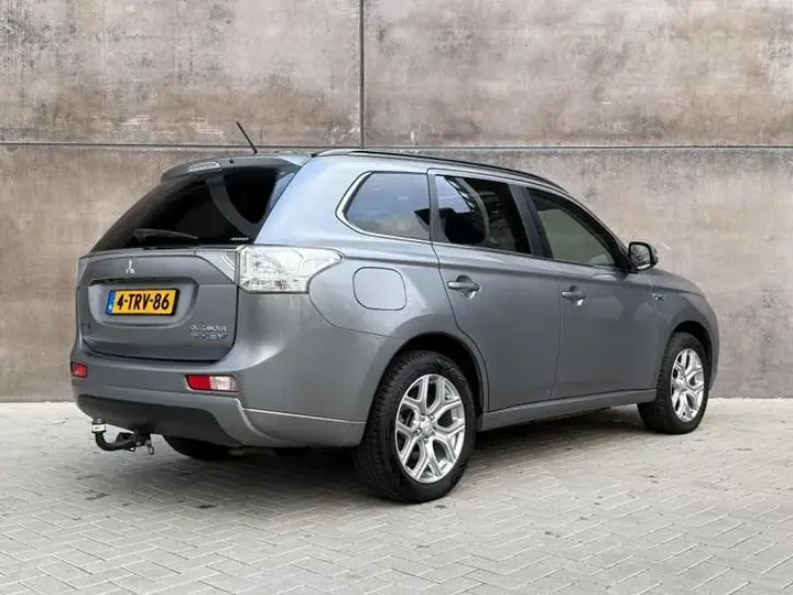 Mitsubishi Outlander 2014 photo 3