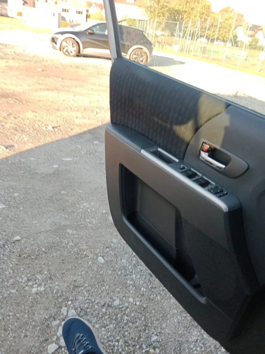 Mazda Mazda5 2010 photo 2