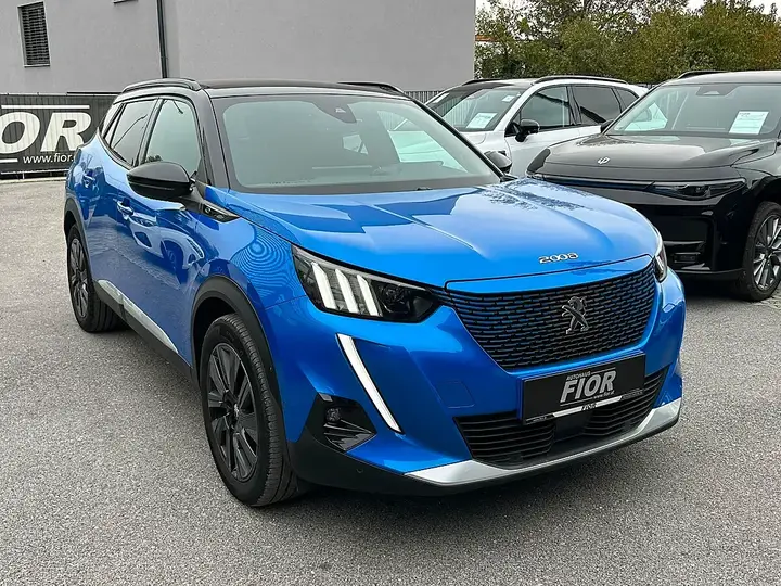 Peugeot E-2008 2022 photo 3