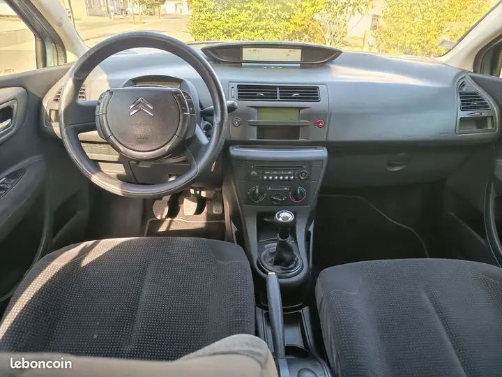Citroen C4 2007 photo 3