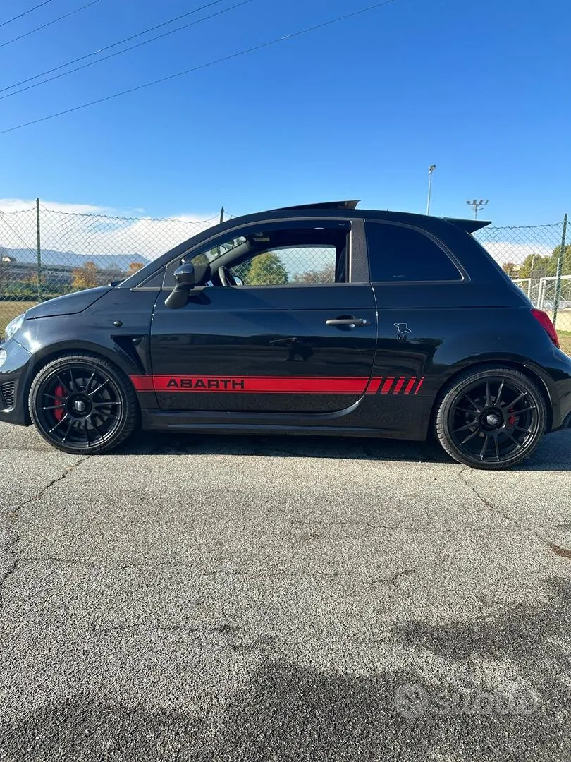 Abarth 595 2018 photo 2