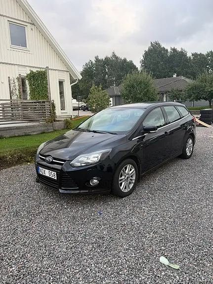Ford Focus 2013 photo 2