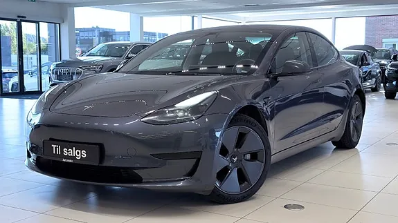 Tesla Model 3 2022 photo 2