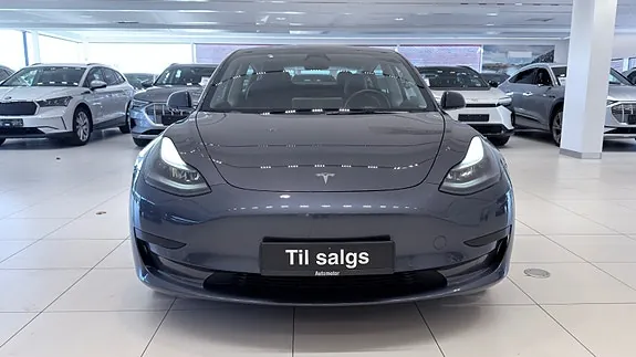 Tesla Model 3 2022 photo 4