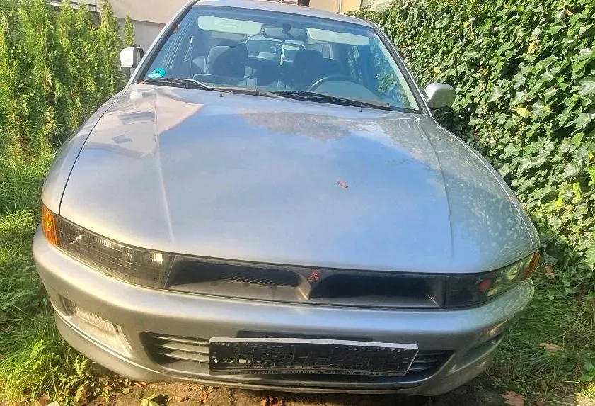 Mitsubishi Galant
